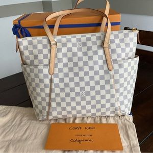 Louis Vuitton Totally MM Azur